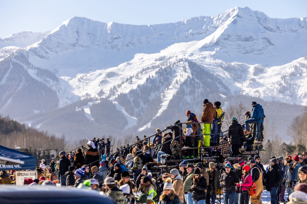 Spectators' favorite event - The Ponies & Planks Skijoring