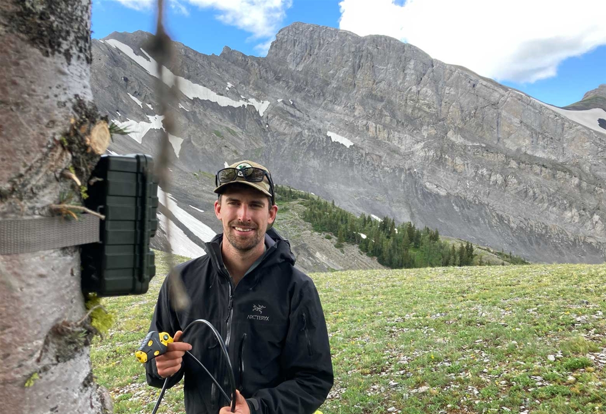 Installing Wildlife Cameras - Clayton Lamb on Heiko's Trail