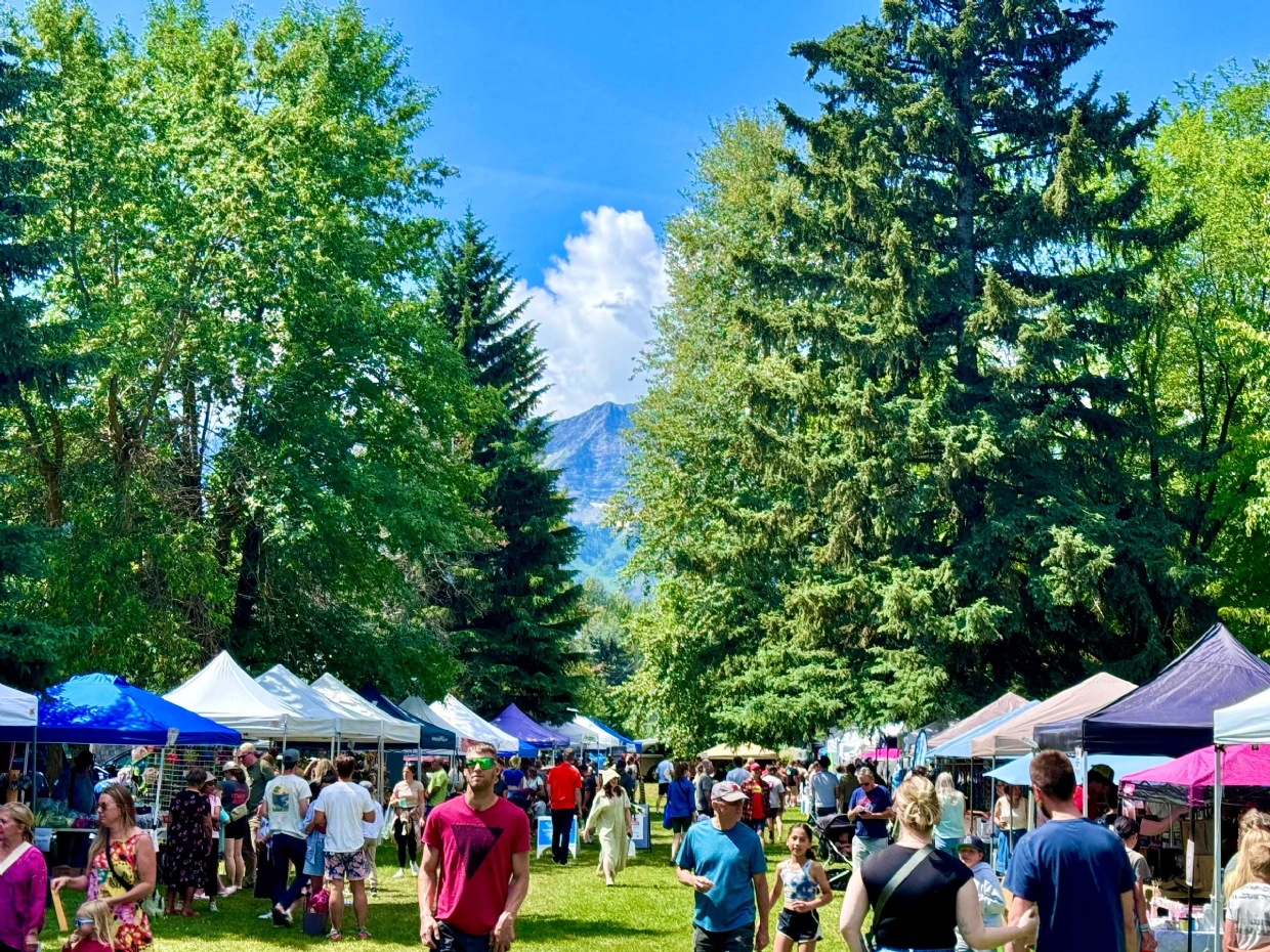 Fernie on Sunday Jul-06 at 12:20pm looking West