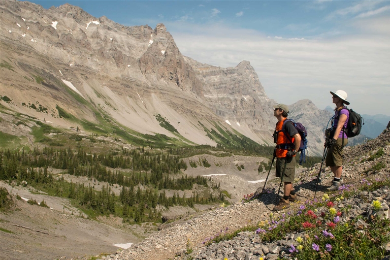 Big Rocky Mountain views along Heiko's Mountain Lakes Trail