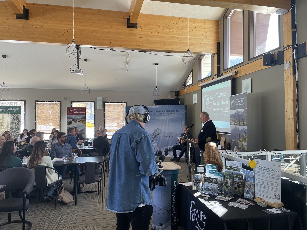 Deputy Mayor Kevin McIssac opening the event