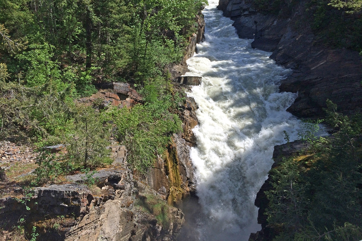 The views on the way to the Bull River - don't worry you don't raft this one