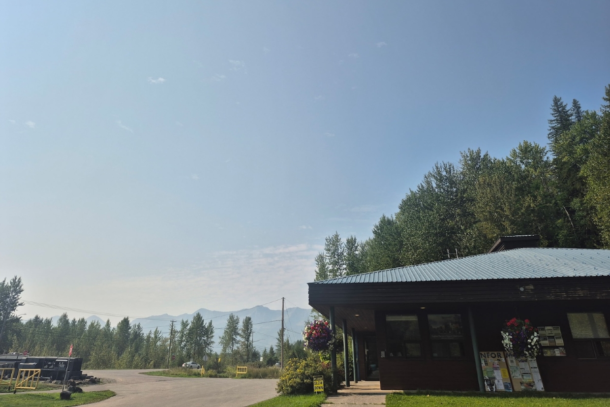 The Visitor Information Centre, looking Southwest towards the Lizard Range. 11.55am, Friday, September 5th, 2025.