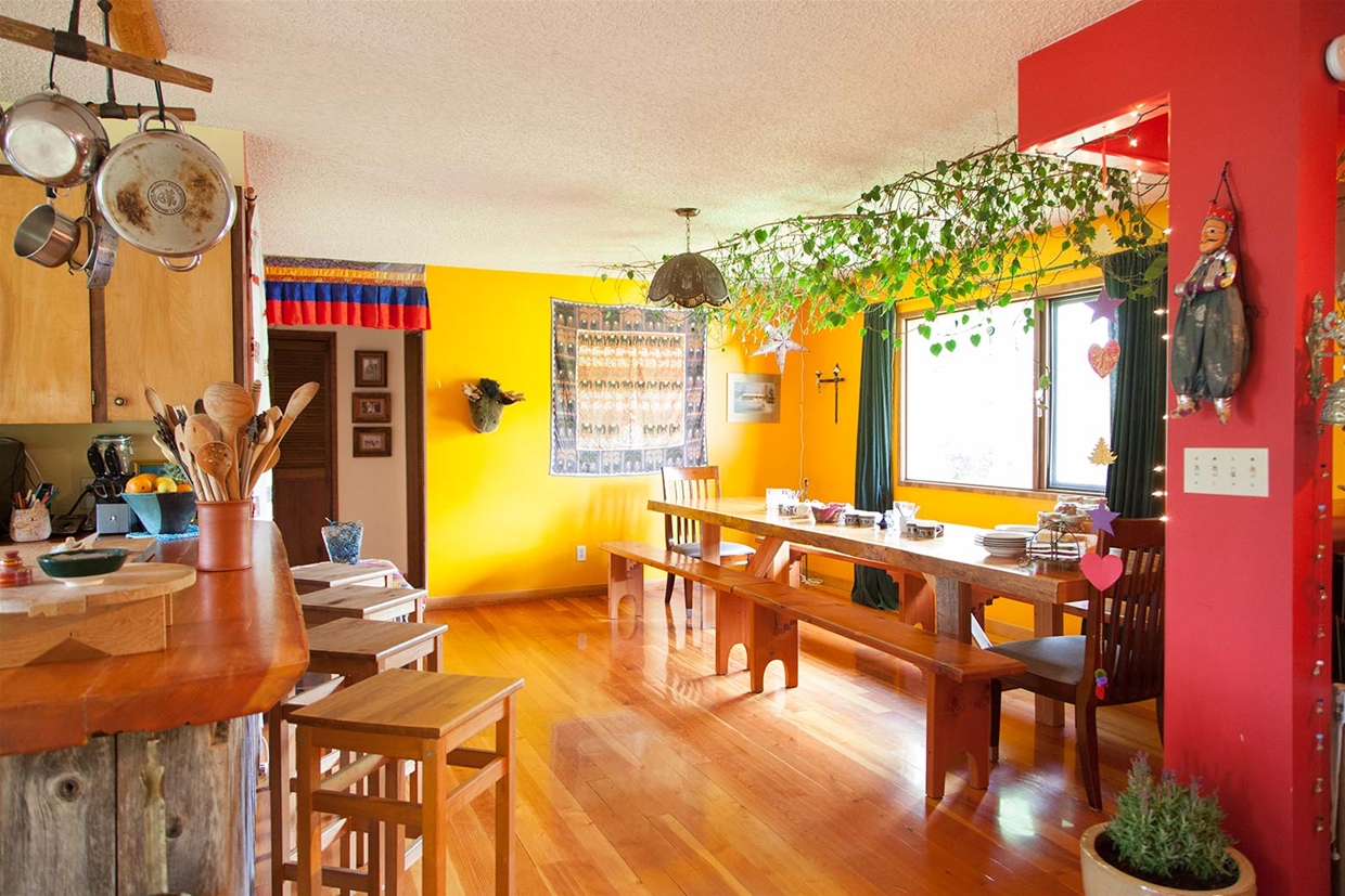 Hideaway LodgeCanadian Powder Tours