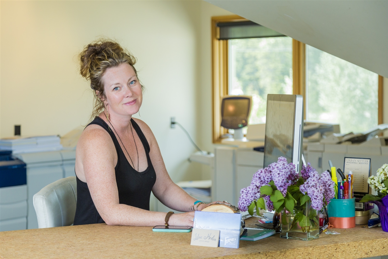 Hi! I’m Alesha! I owner & operator of Lilac Media.