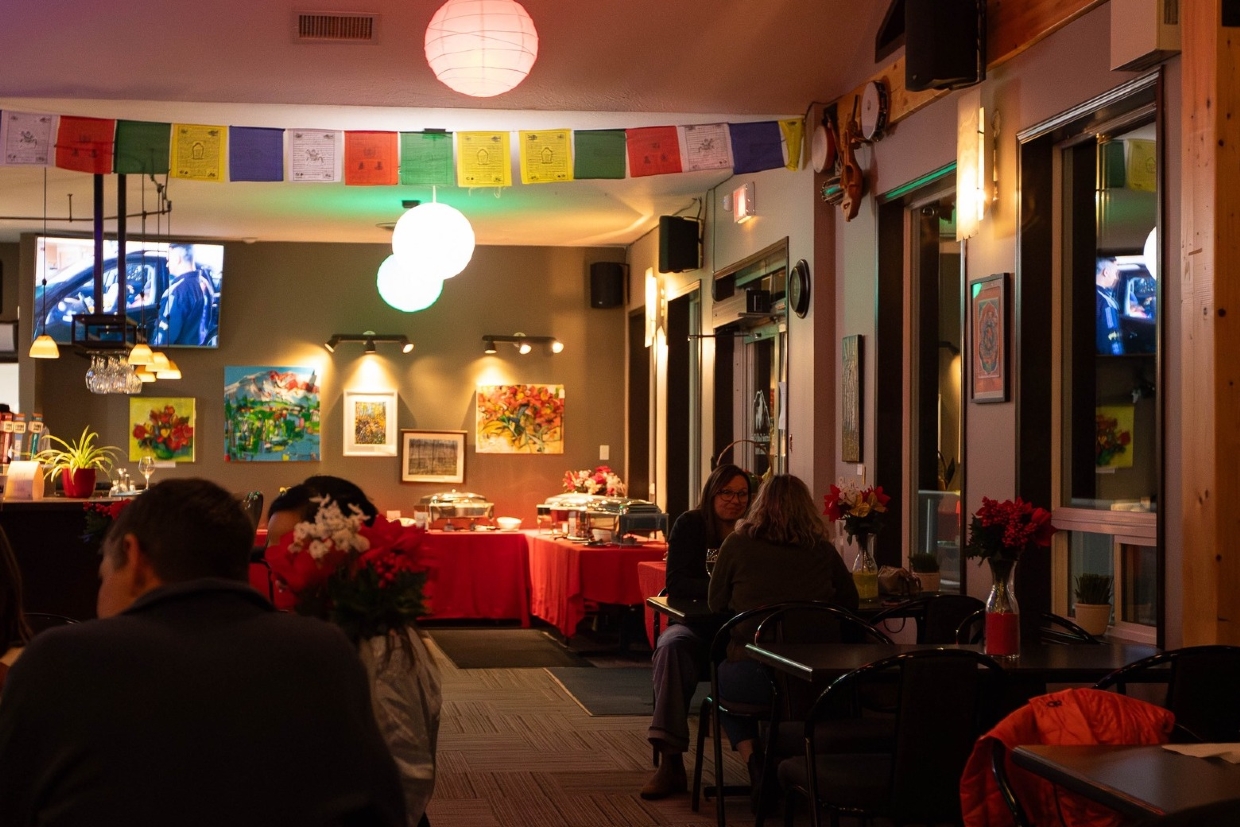 Winter dining at Bayleaf Indian Fusion at the Fernie Golf Course Clubhouse