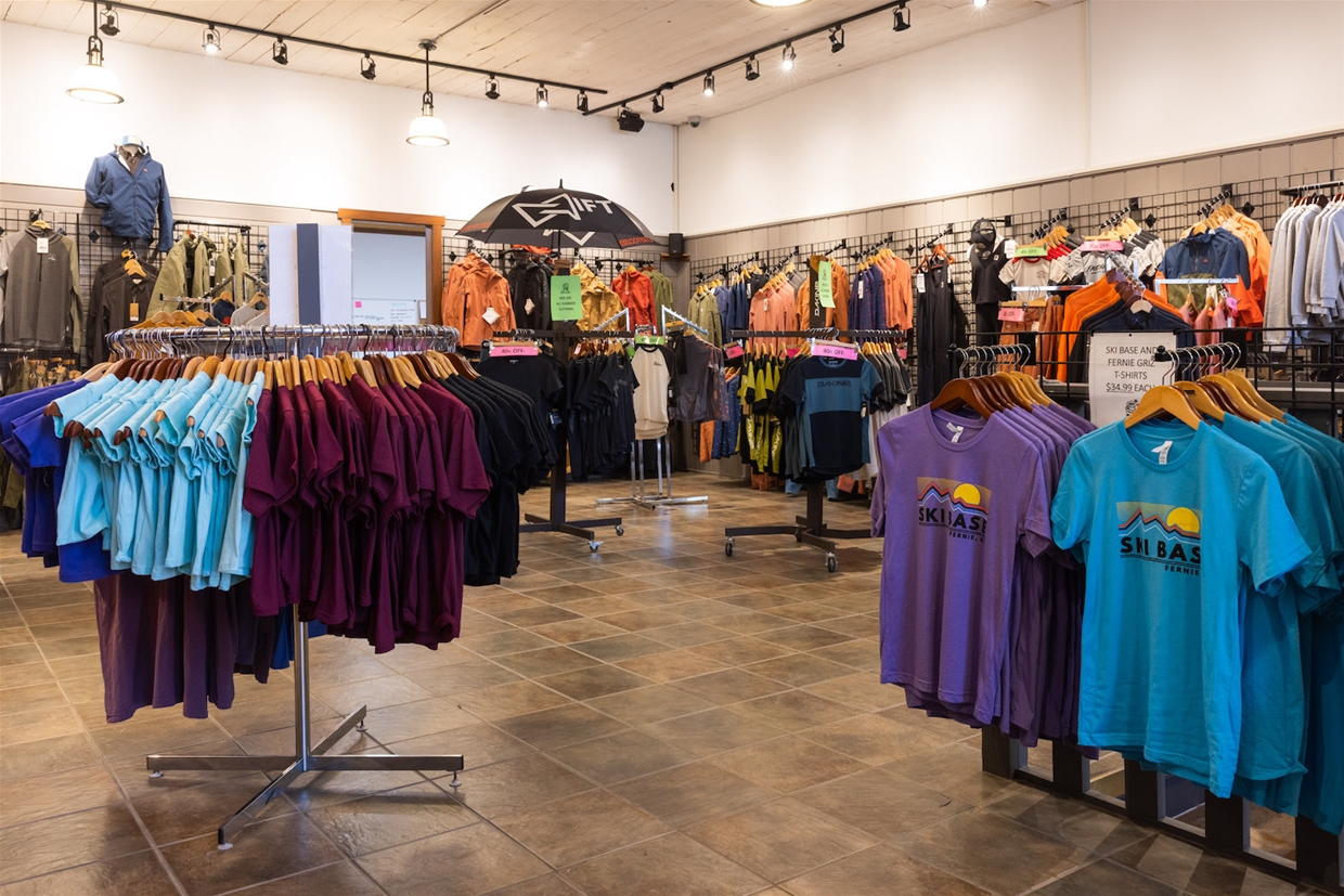 Ski Base - huge selection of activewear for men, women and children