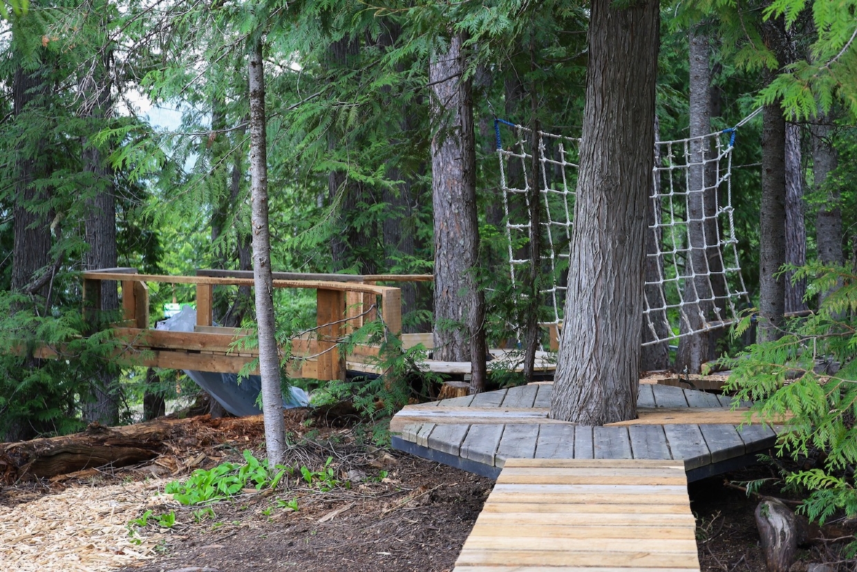 Elk Grove Forest Playground 