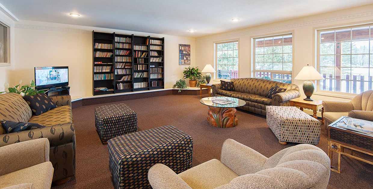 Slope Side Lodge Common Room