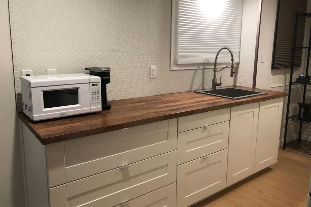 Alpine Trails Condo - Family style suite with hot tub