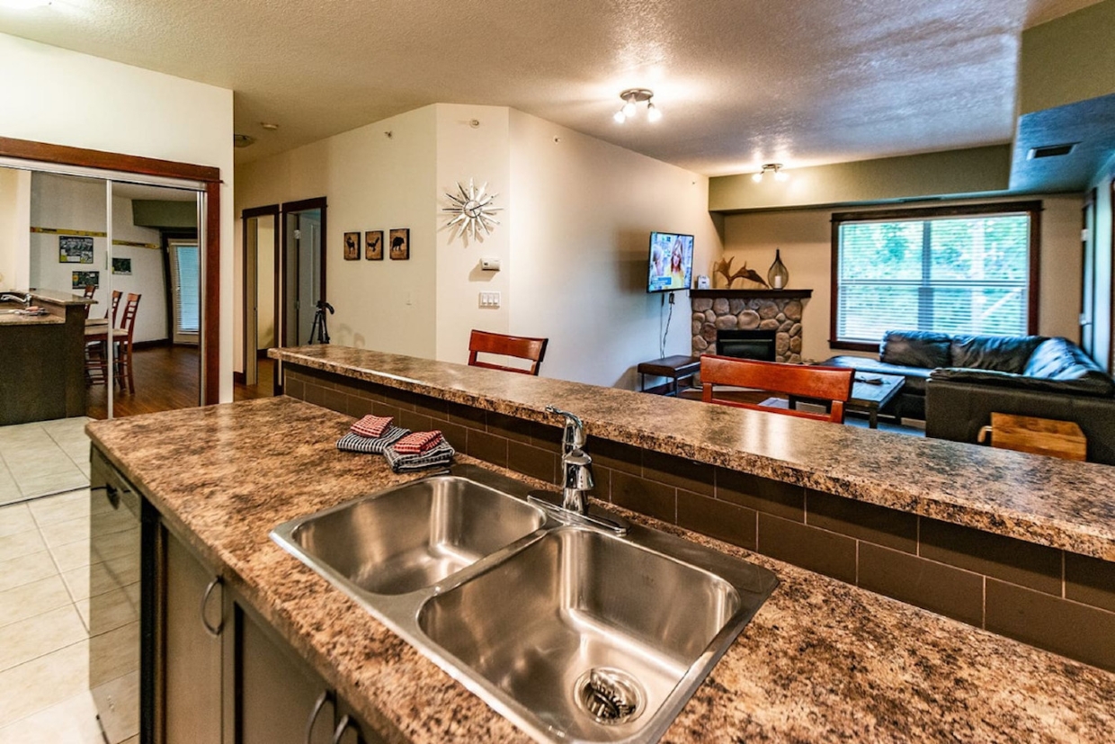 Silver Rock top floor 2-bedroom unit 