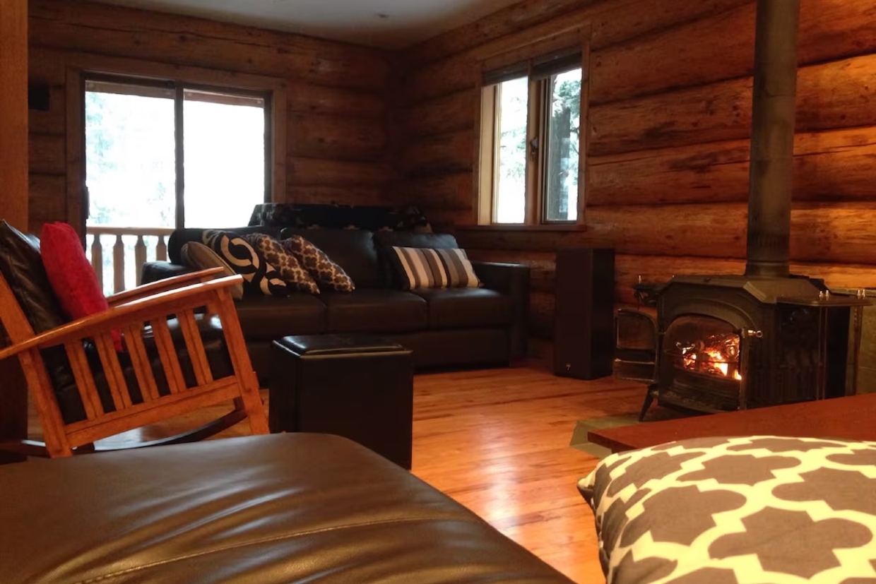 Fernie Log Cabin Lounge with Wood-Burning Stove