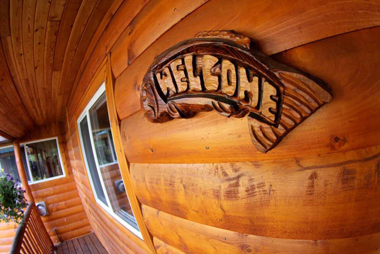 Cozy FWA Catskiing backcountry lodge