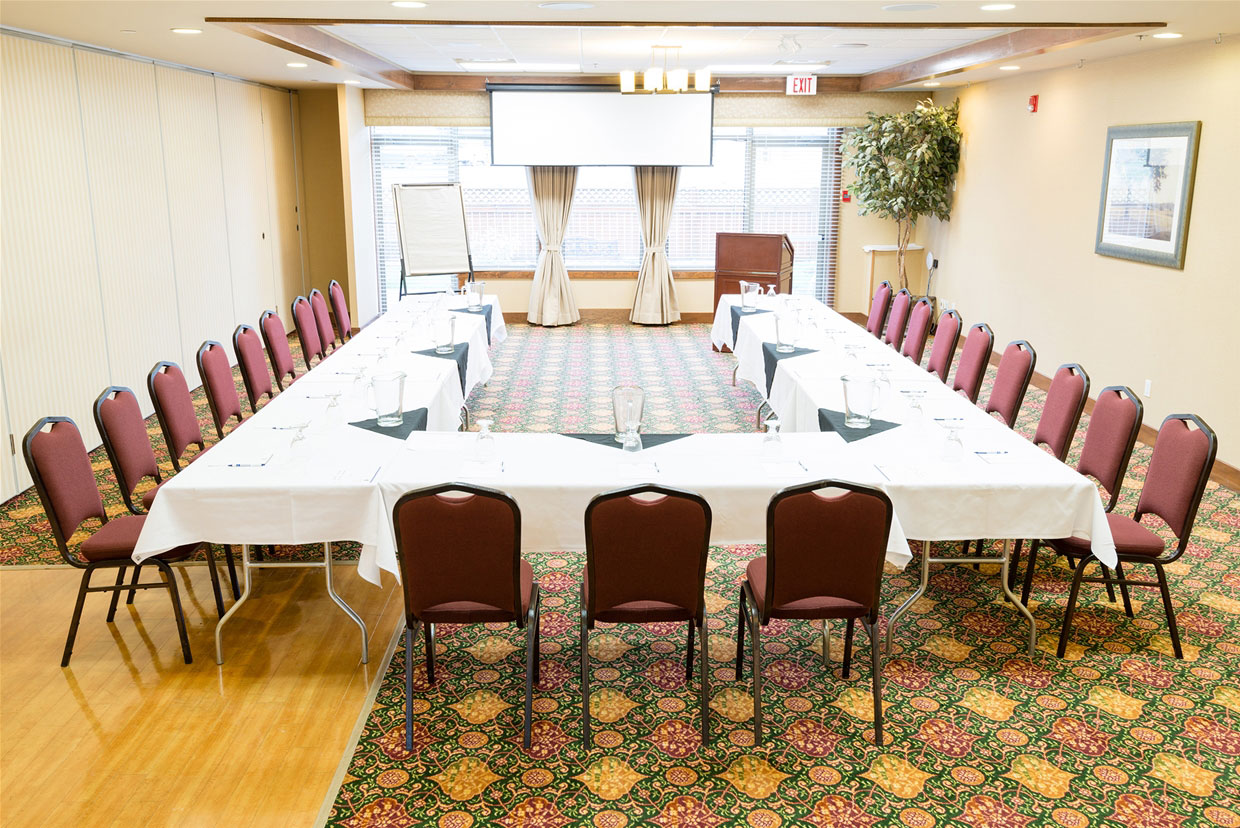 Conference 'U-shape' set-up in the Mount Proctor Room