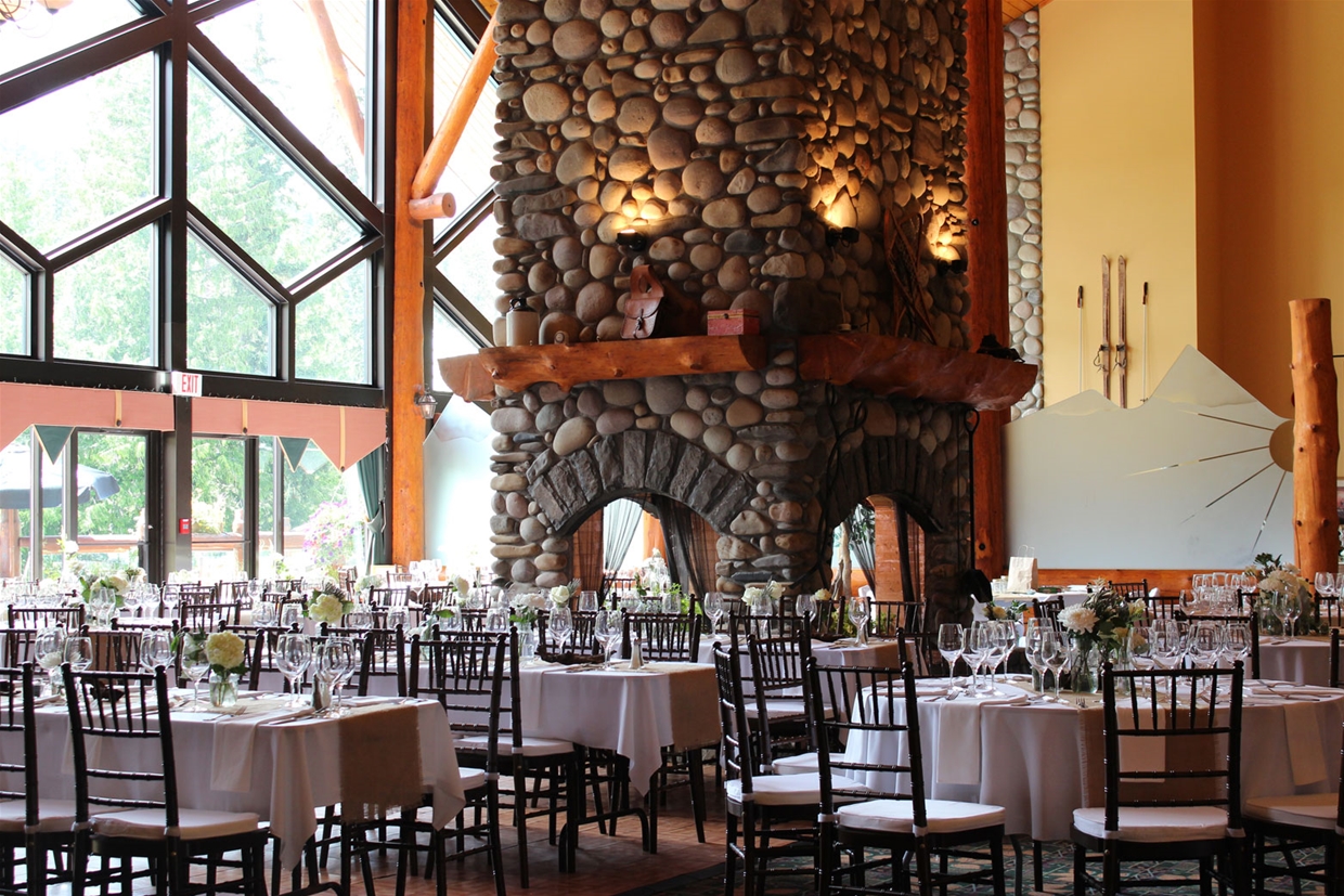 Lizard Creek Lodge Great Room