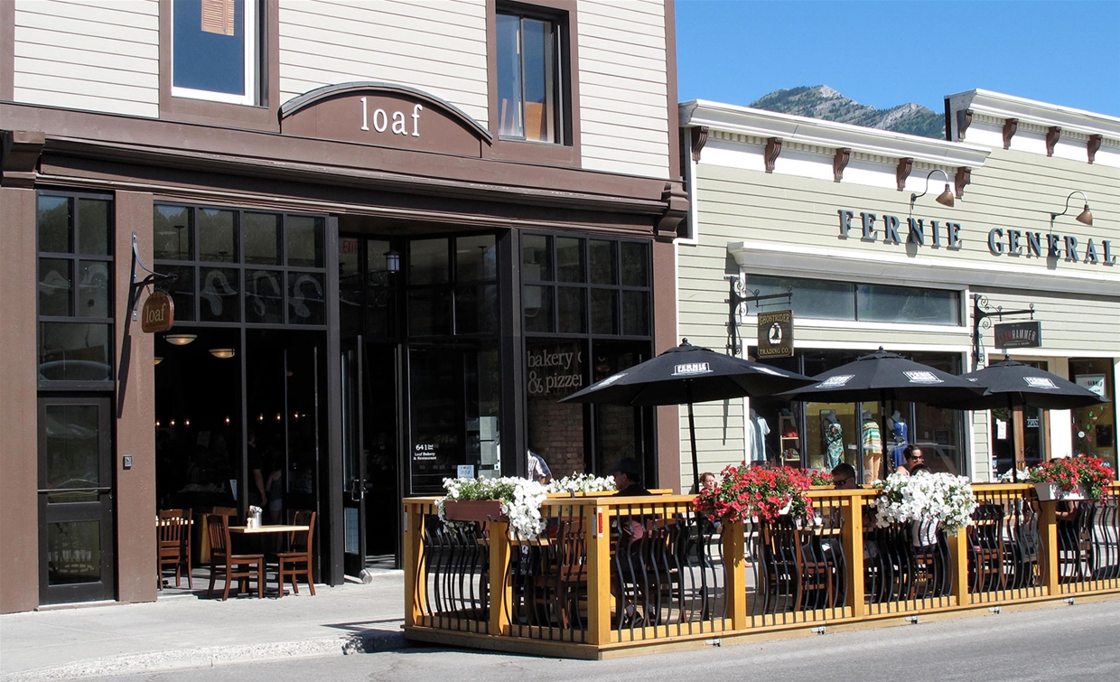 Outdoor patio at the Loaf