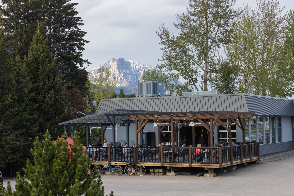 Bridge Bistro's Outdoor Patio is perfect for that al fresco lunch in the sun