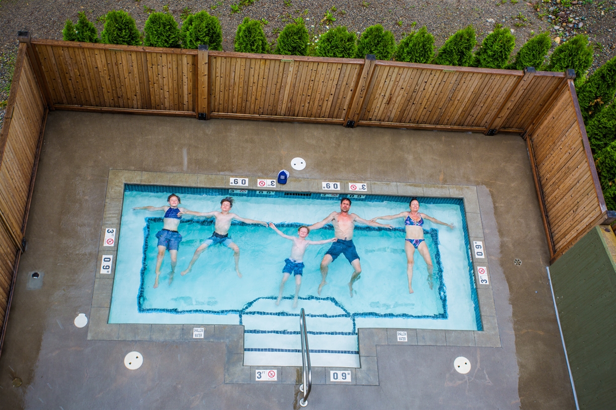 Large Outdoor Hot Tub 