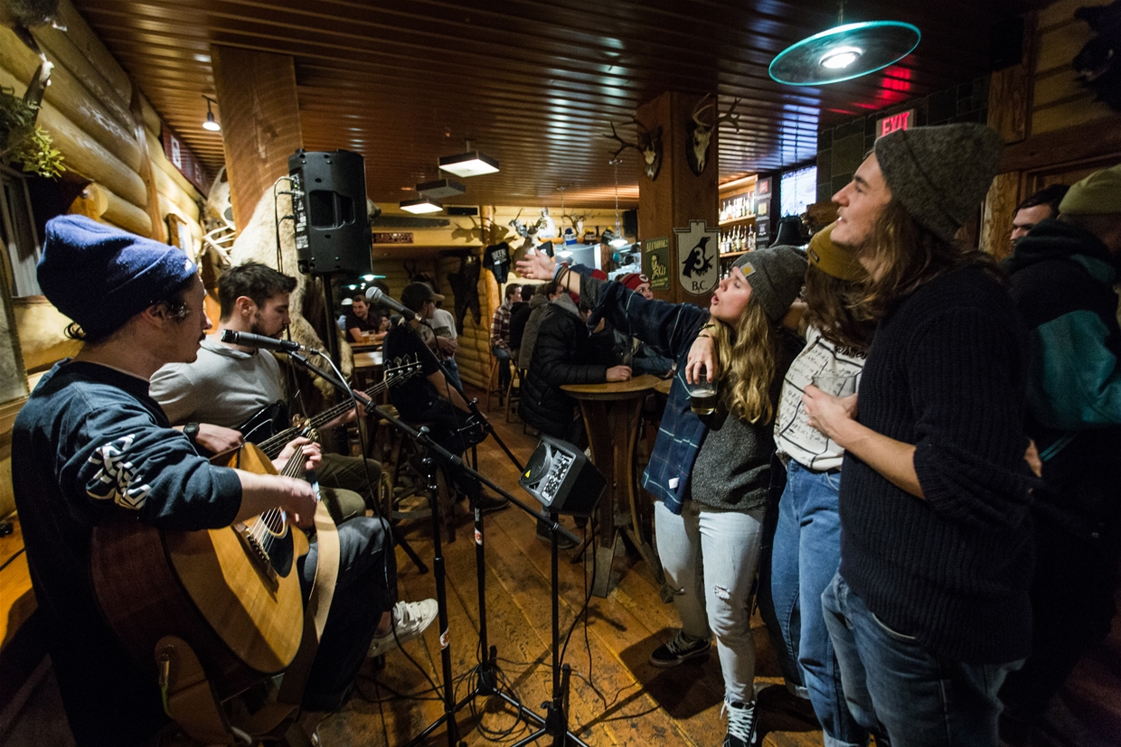 Jam Night at the Kodiak Lounge