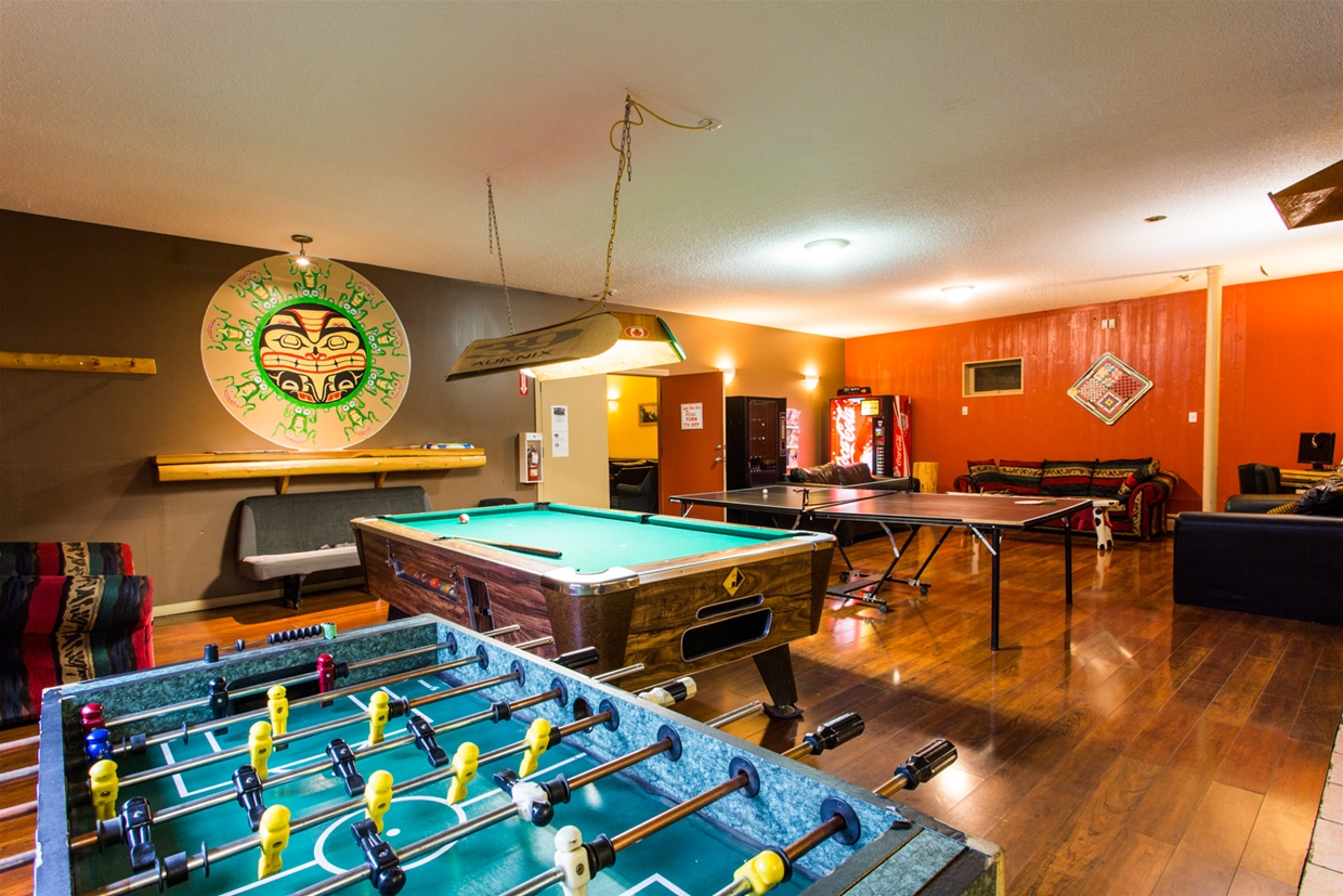 Sociable communal area with games