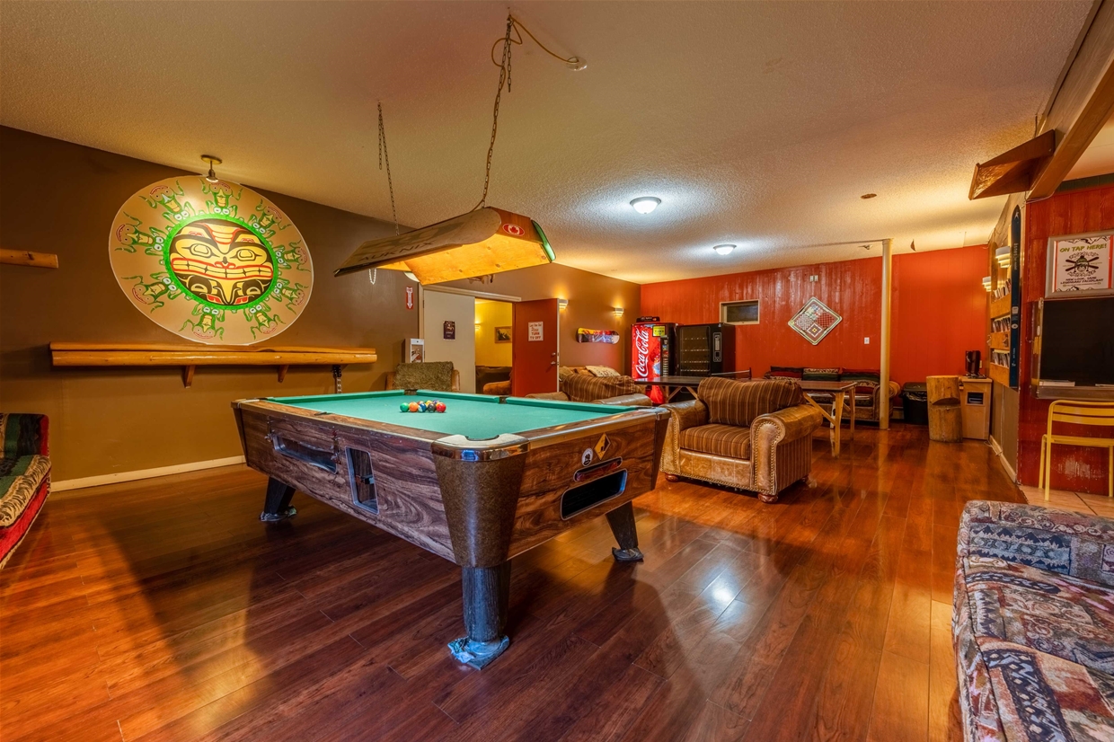 Common room at the Raging Elk Adventure Lodging