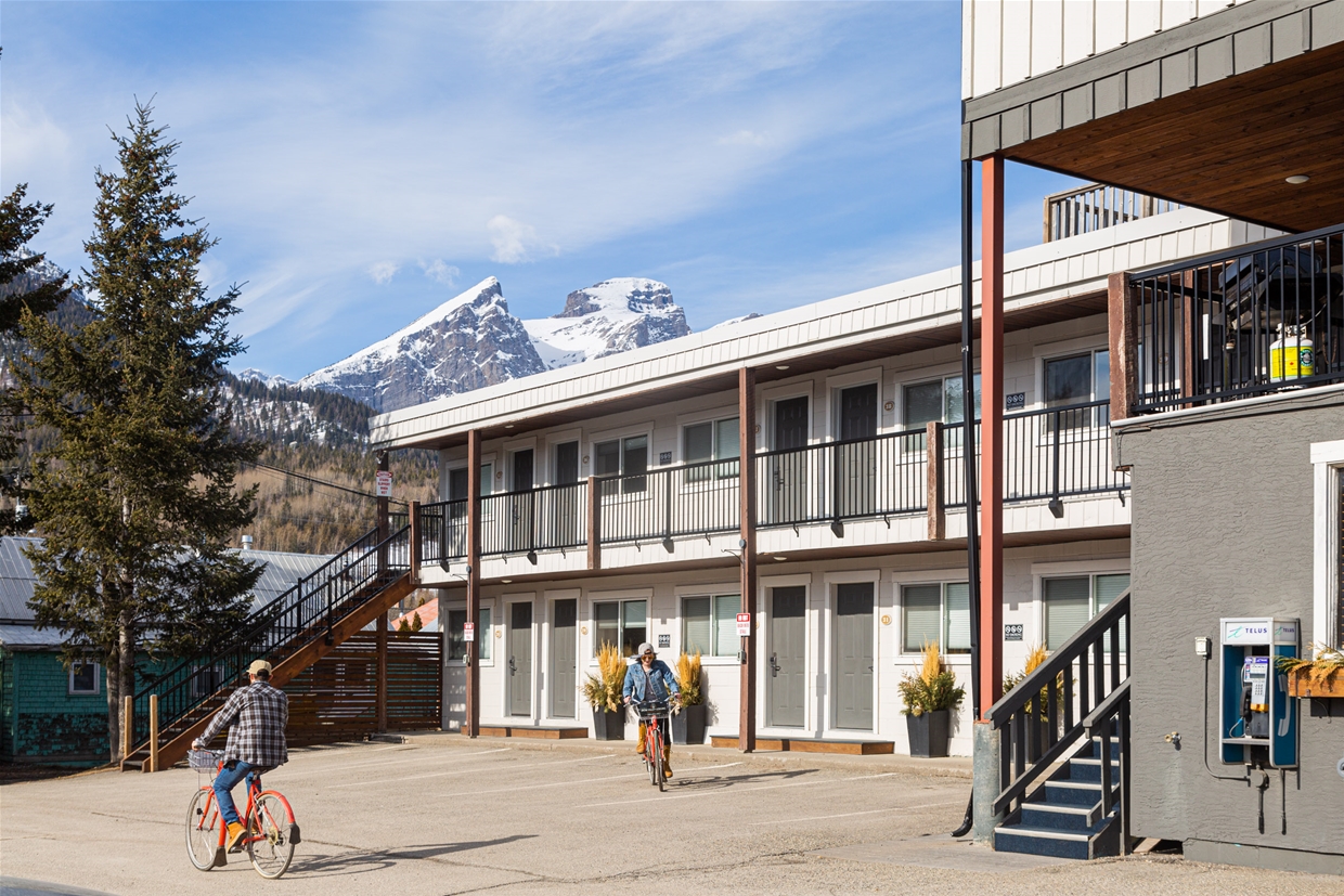 Townies bikes free to use to explore Fernie when you stay at Snow Valley Lodging