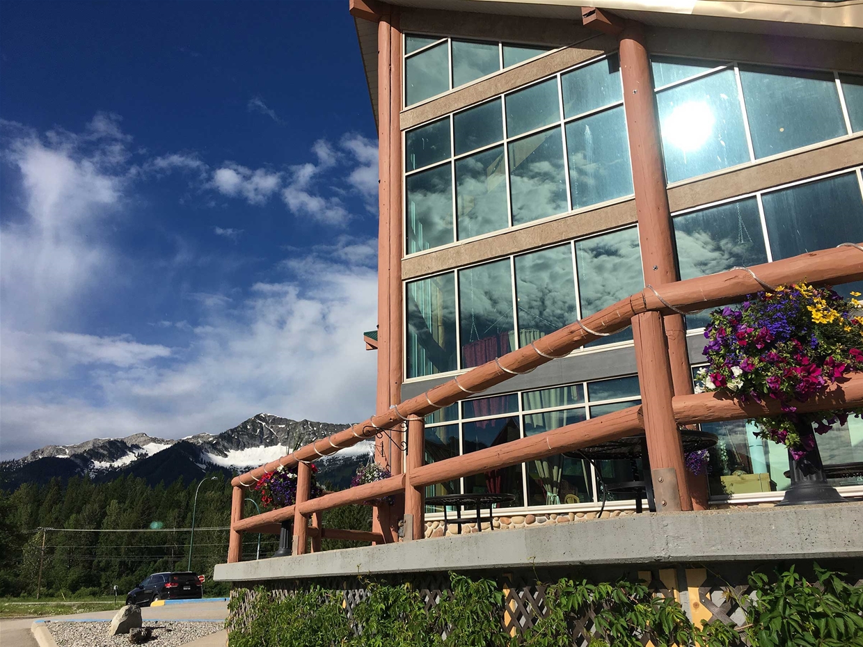 Stanford Hotel, with Fernie Alpine Resort in background