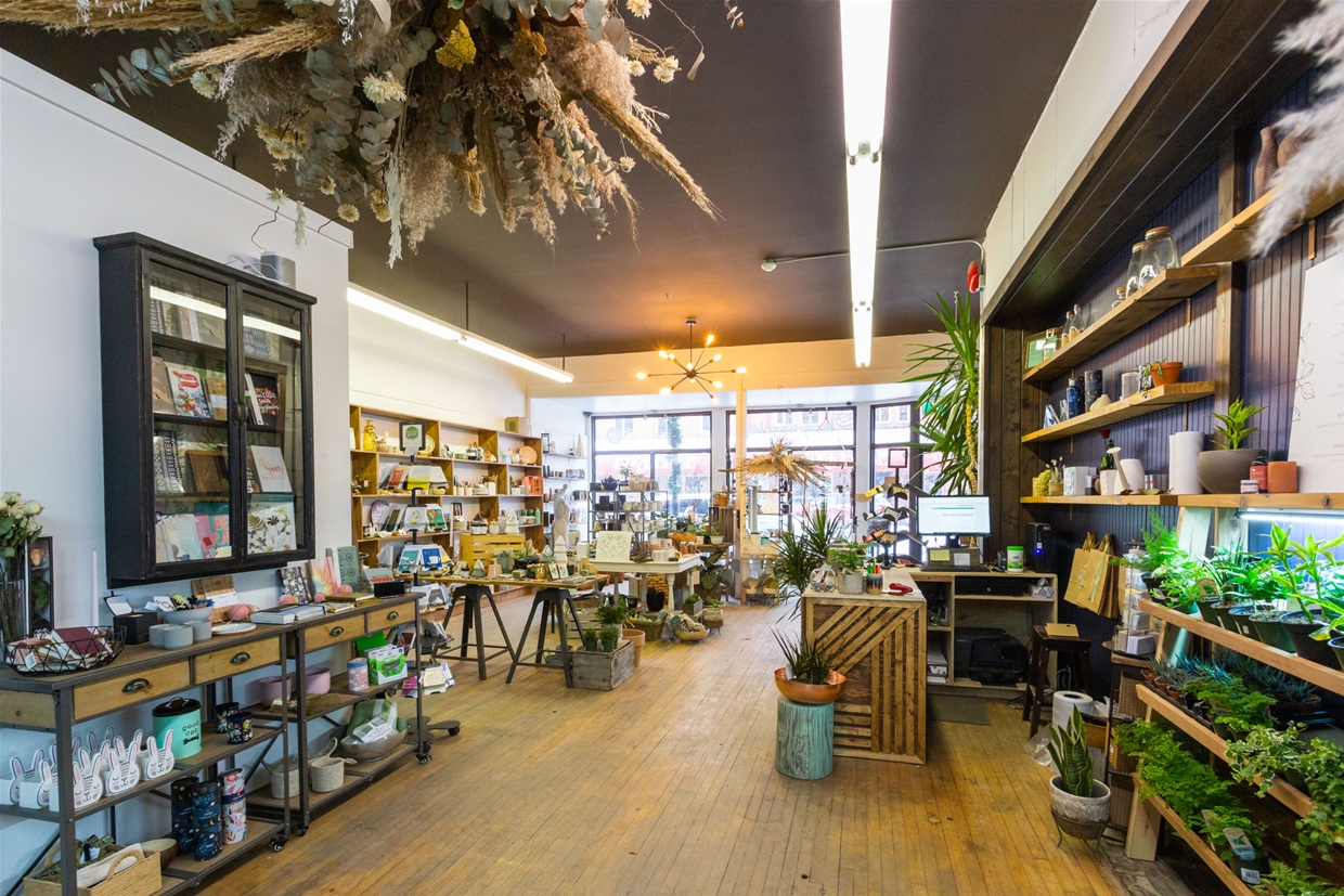 Find unique gifts inside the Green Petal